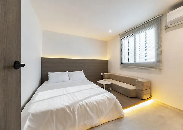 5 Minuet Walk To Gangnam Station L Daon Rest Frühstückspension 4*