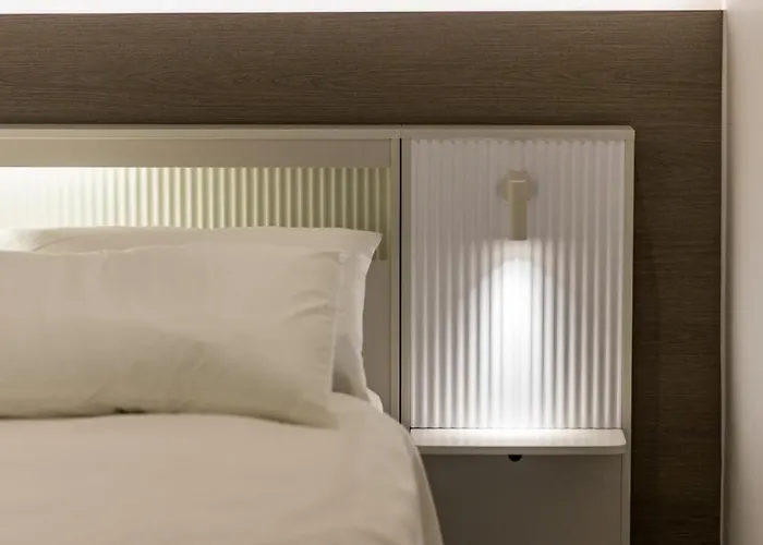 5 Minuet Walk To Gangnam Station L Daon Rest Seoul