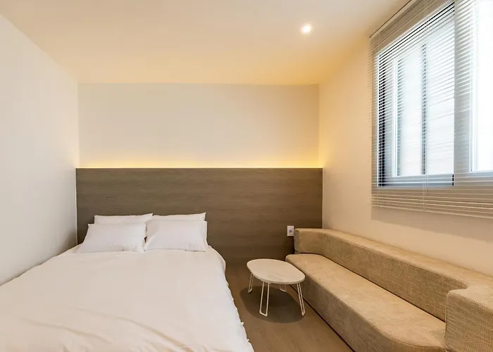 Frühstückspension 5 Minuet Walk To Gangnam Station L Daon Rest 4*