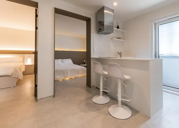5 Minuet Walk To Gangnam Station L Daon Rest Seoul