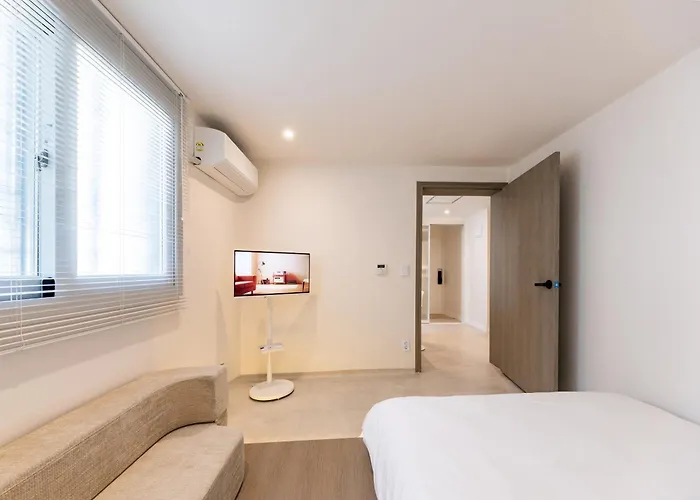 5 Minuet Walk To Gangnam Station L Daon Rest