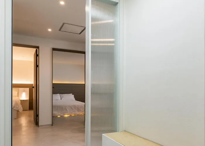 5 Minuet Walk To Gangnam Station L Daon Rest Seoul