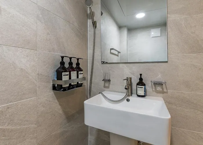5 Minuet Walk To Gangnam Station L Daon Rest 4*